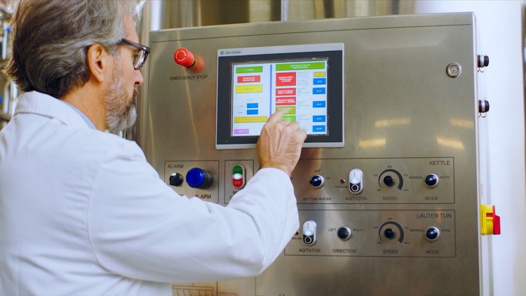 Industrial control touch screen